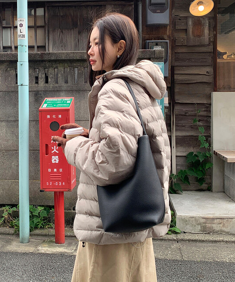 軽量スラグランハイネックダウン GRAY BEIGE