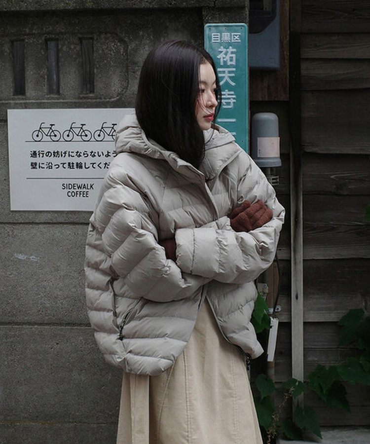 軽量スラグランハイネックダウン GRAY BEIGE