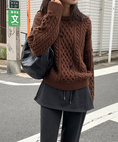 ラウンドウールケーブルニット BROWN