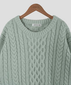 ラウンドウールケーブルニット