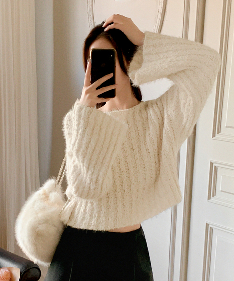 （ふんわり華奢見え♥／MDおすすめ）フェザーヤーンオフショルダーニット・長袖 IVORY