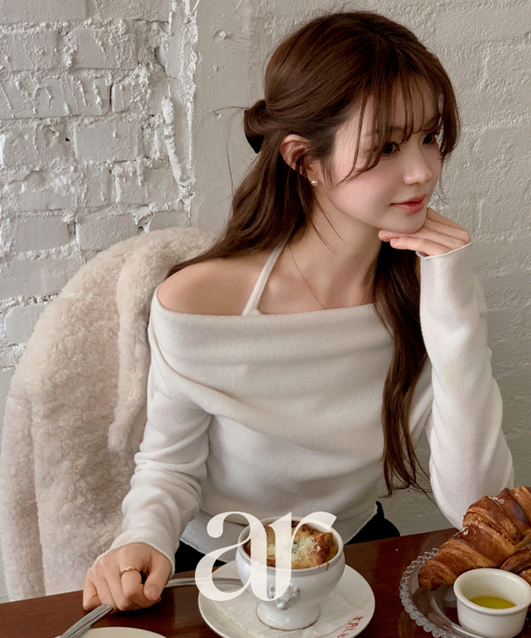 （裏起毛／レイヤード風♥／華奢見えシルエット）裏起毛ドレープホルターネックレイヤード長袖Tシャツ IVORY