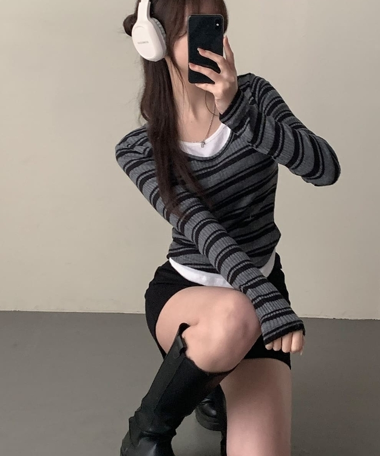 디프 스트라이프 일체형 레이어드 단가라 긴팔티셔츠 t 블랙