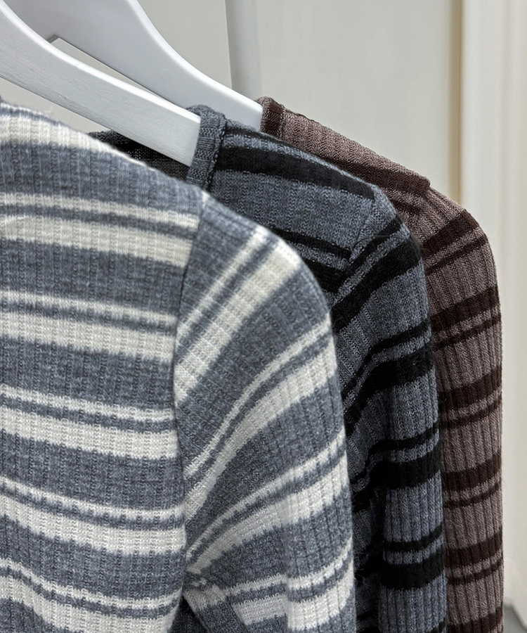 디프 스트라이프 일체형 레이어드 단가라 긴팔티셔츠 t