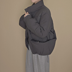 【クロスバッグ付き】 ハイネックダウンジャンパー CHARCOAL