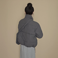 【クロスバッグ付き】 ハイネックダウンジャンパー CHARCOAL