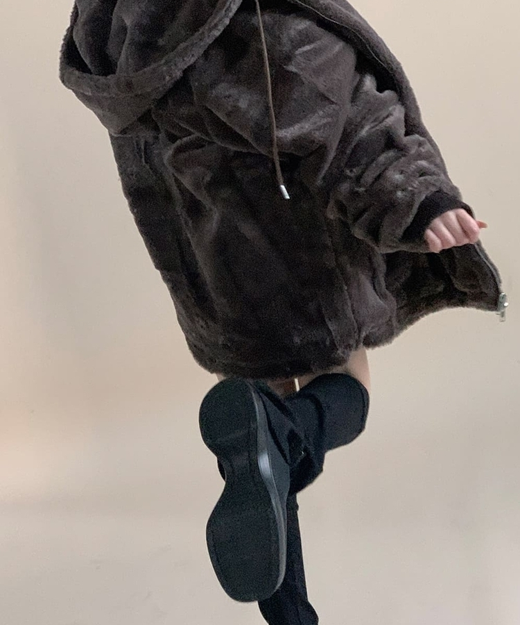 オーバーフィットフードファージャンパー BROWN