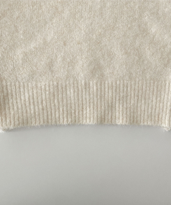 배론 버튼 포인트 원숄더 울 보카시 오프숄더 긴팔니트