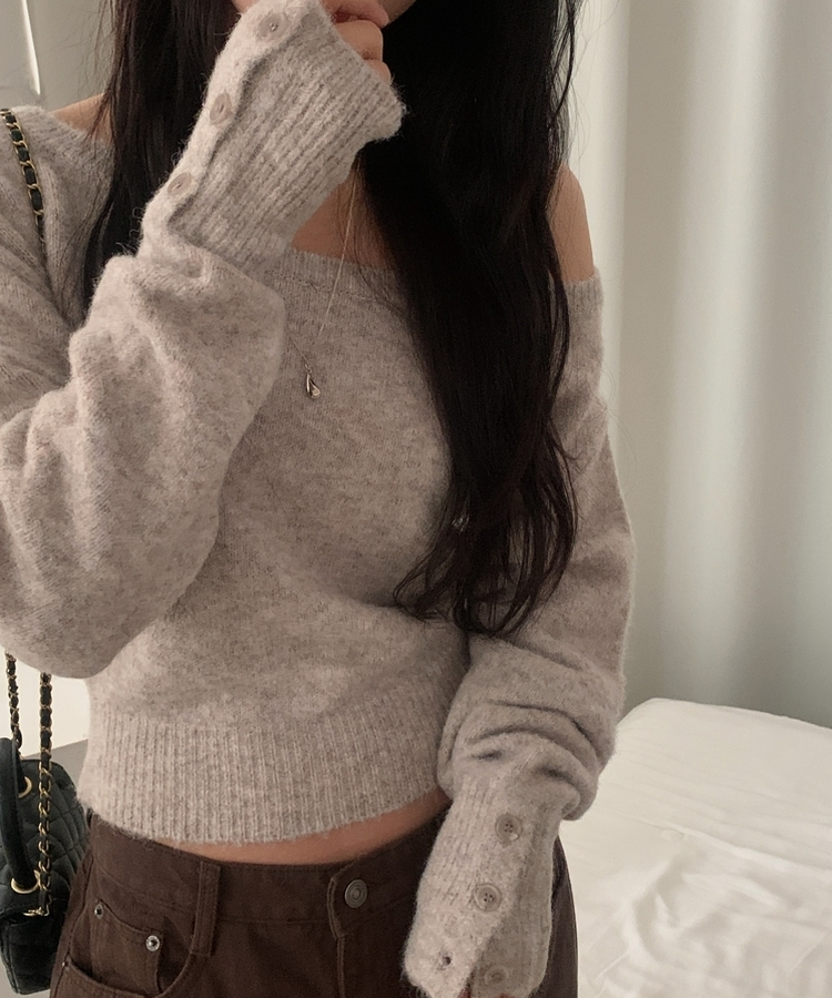 배론 버튼 포인트 원숄더 울 보카시 오프숄더 긴팔니트 브라운