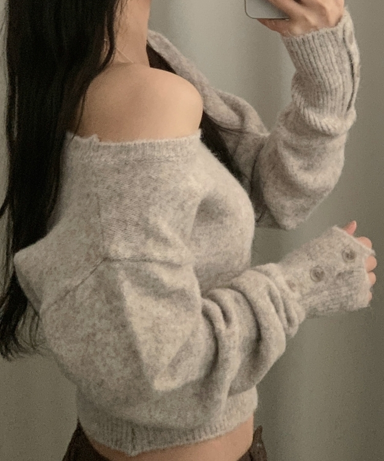 배론 버튼 포인트 원숄더 울 보카시 오프숄더 긴팔니트 브라운