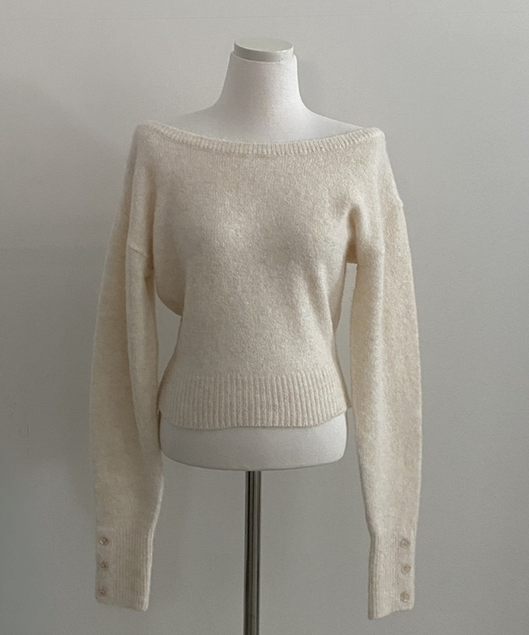 배론 버튼 포인트 원숄더 울 보카시 오프숄더 긴팔니트