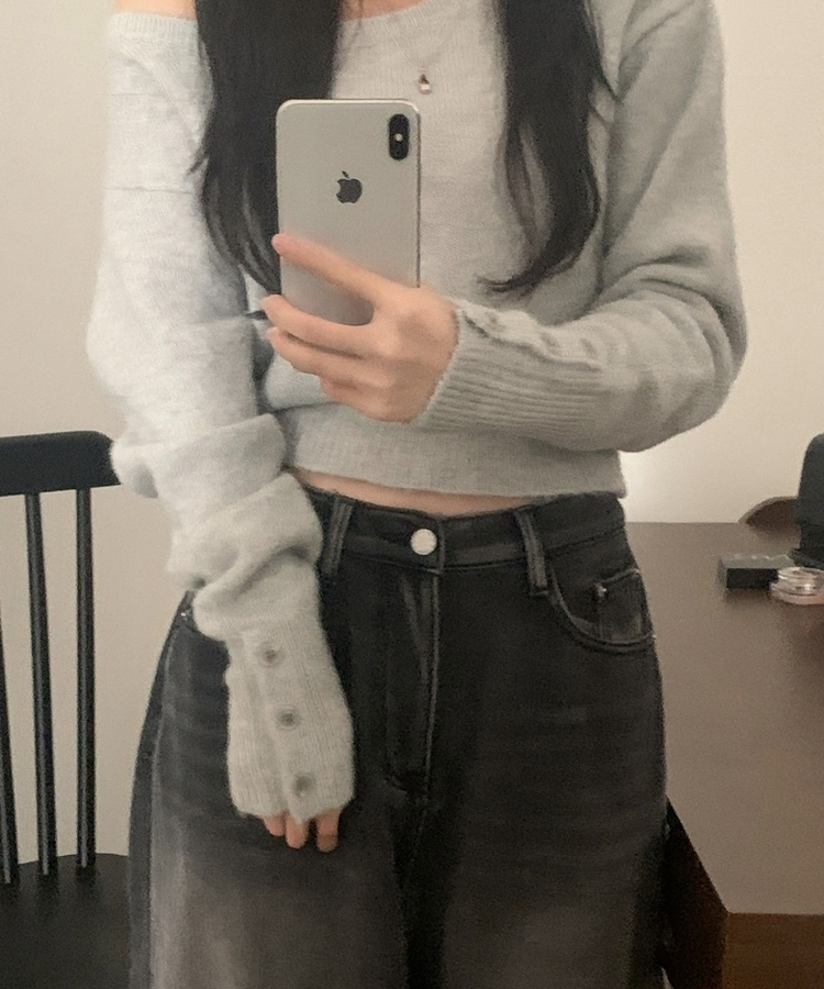 배론 버튼 포인트 원숄더 울 보카시 오프숄더 긴팔니트 그레이