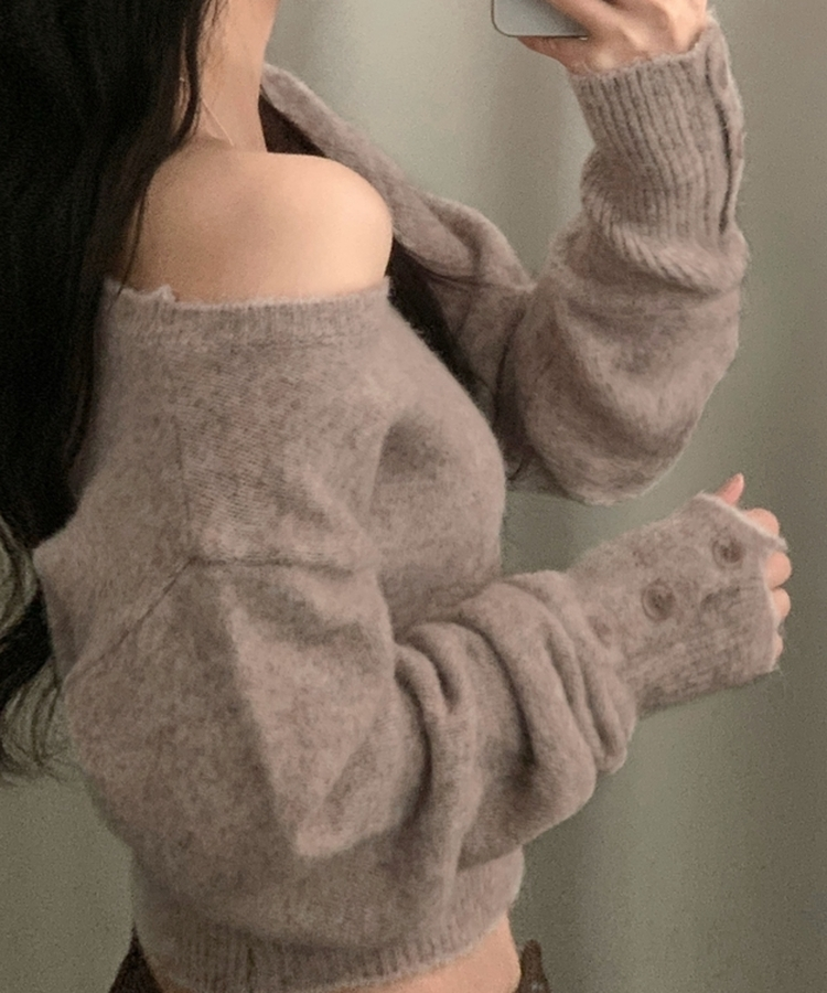 배론 버튼 포인트 원숄더 울 보카시 오프숄더 긴팔니트 브라운