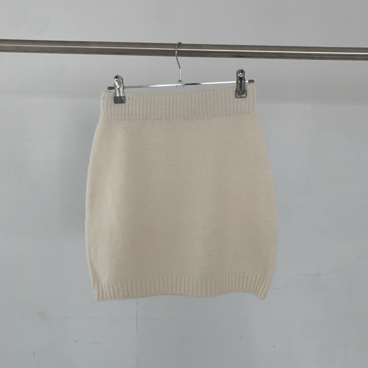 【SET】プチハイネックボタンニット ミニスカート