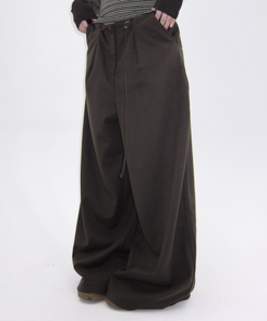 ヘビーウールピンタックスラックスパンツ BROWN