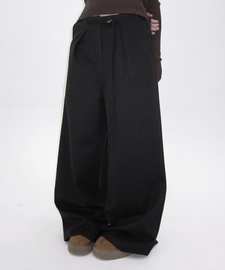ヘビーウールピンタックスラックスパンツ BLACK