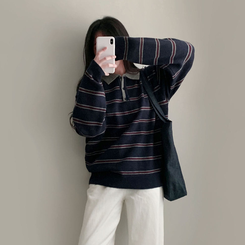 스포티 캐쥬얼 단가라 카라 스트라이프 오버핏 니트 네이비