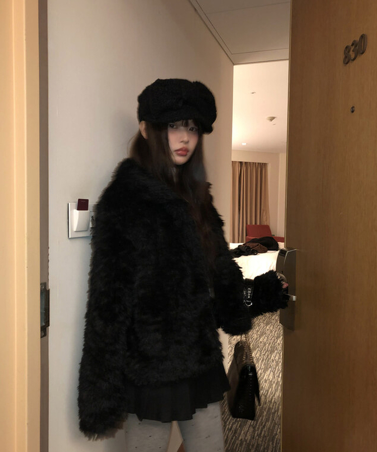 ルオンカラーキルティングファーハーフジャケット BLACK