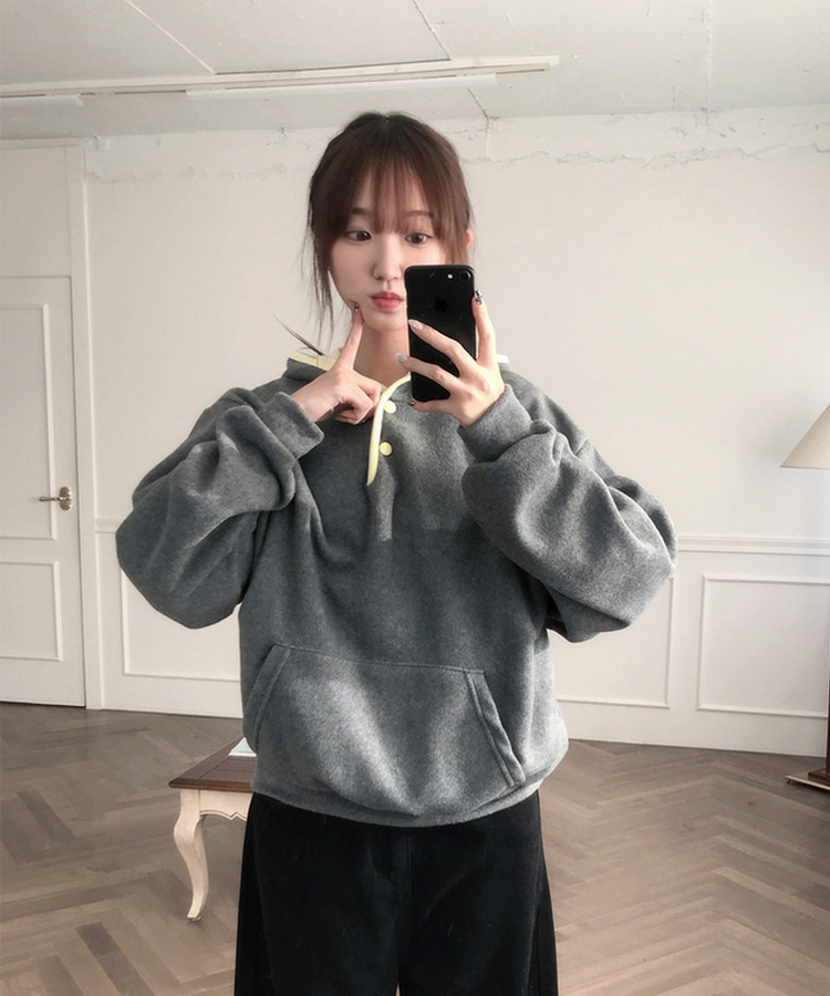 ハーフオープンボタンスフリースフード CHARCOAL