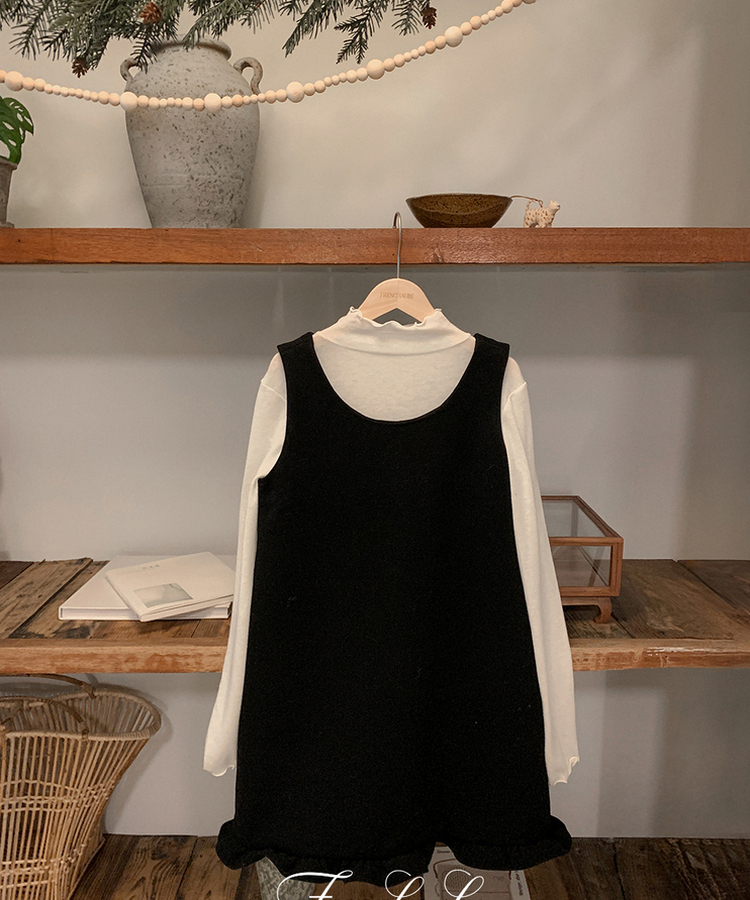 フリルレイヤードミニワンピース