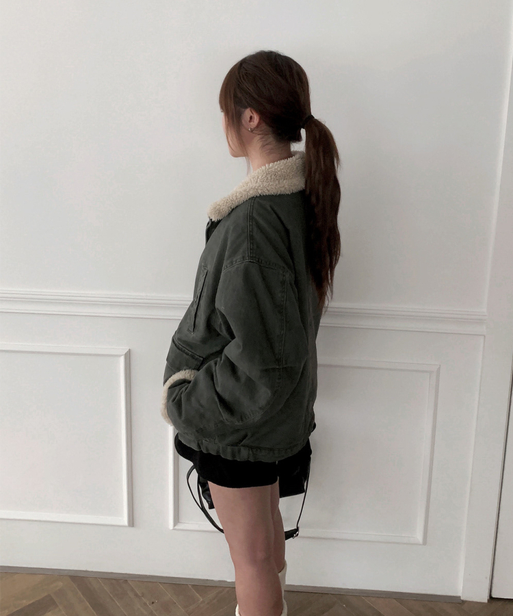 ウォッシングハイネックウールファージャケット KHAKI