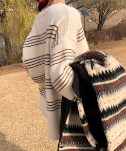 ワンオフオーバーフィットストライプニット BEIGE