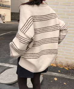 ワンオフオーバーフィットストライプニット BEIGE