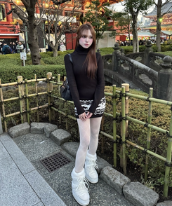 노르딕 터틀넥 니트 미니 원피스 블랙