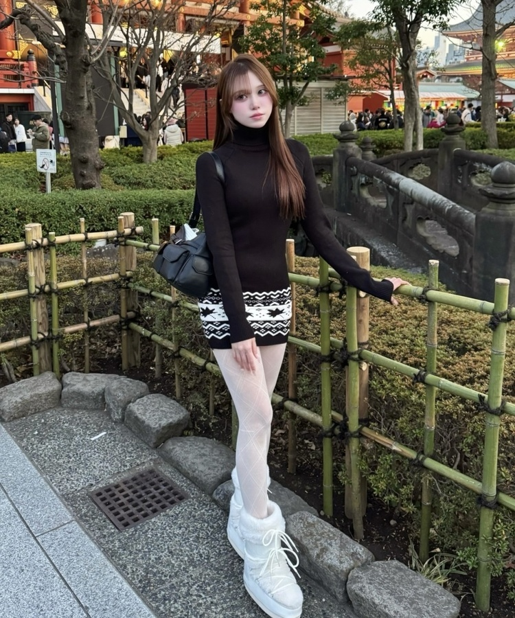 노르딕 터틀넥 니트 미니 원피스 블랙