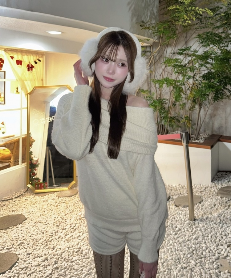 오프숄더 니트 숏 팬츠 투피스 아이보리