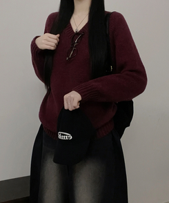 도톰아방핏벌룬하찌나그랑브이넥긴팔니트 와인