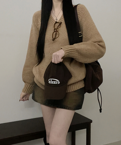 도톰아방핏벌룬하찌나그랑브이넥긴팔니트 베이지