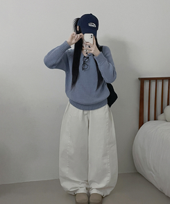 도톰아방핏벌룬하찌나그랑브이넥긴팔니트 소라