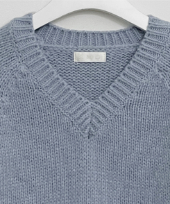 도톰아방핏벌룬하찌나그랑브이넥긴팔니트