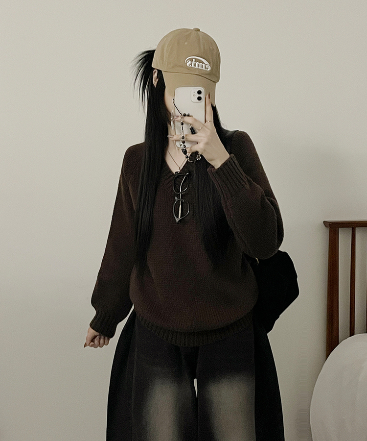 도톰아방핏벌룬하찌나그랑브이넥긴팔니트 브라운