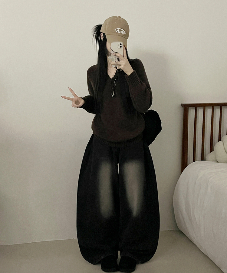 도톰아방핏벌룬하찌나그랑브이넥긴팔니트 브라운