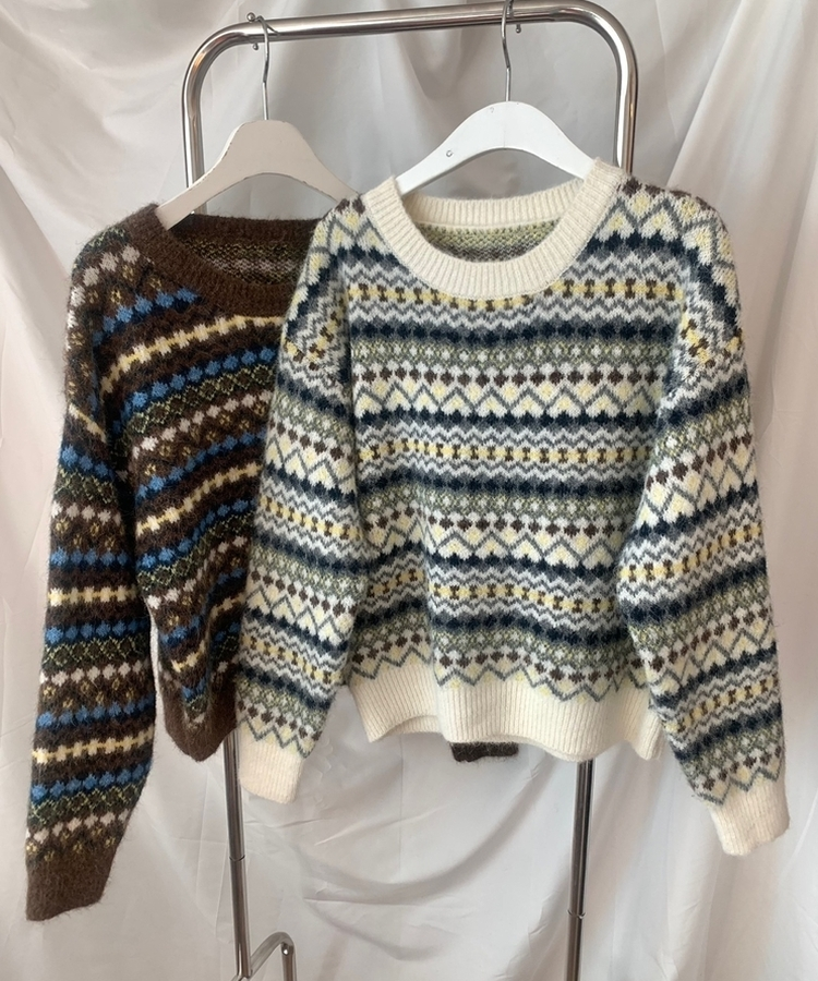 ピンキーノルディックニット