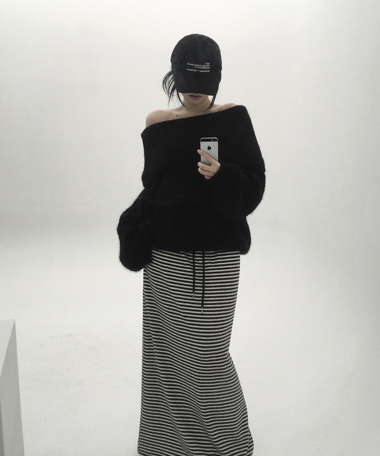 アンゴラファーオフニット BLACK