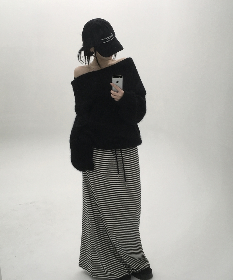 アンゴラファーオフニット BLACK