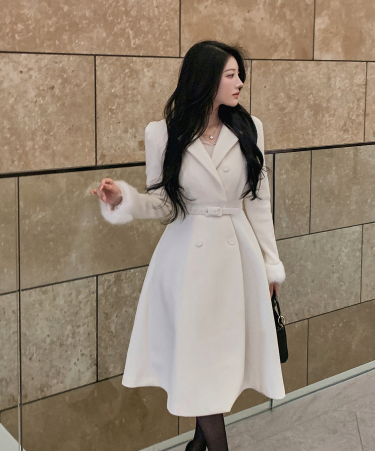 ダブルボタン袖ファー肩パッドロングコート IVORY