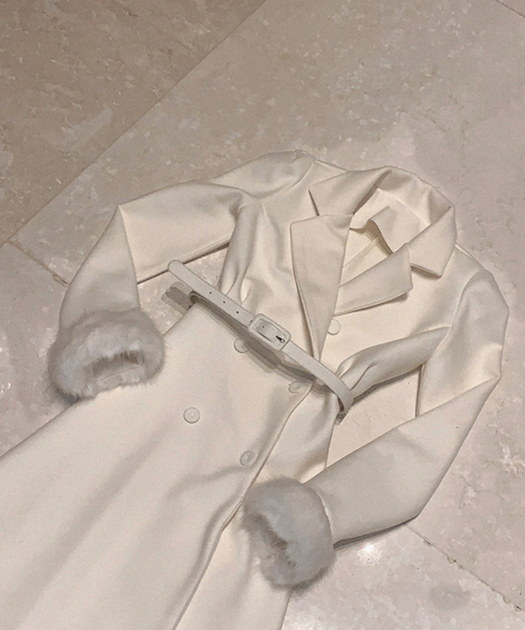 ダブルボタン袖ファー肩パッドロングコート