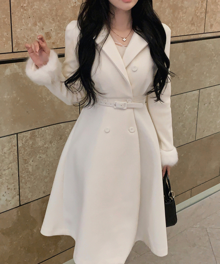 ダブルボタン袖ファー肩パッドロングコート IVORY