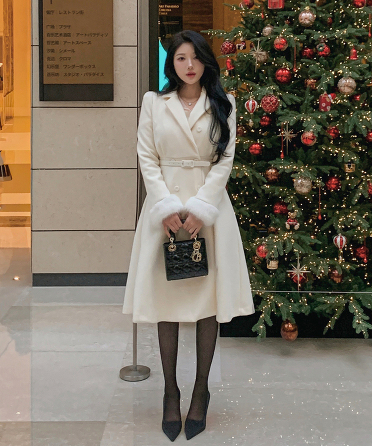 ダブルボタン袖ファー肩パッドロングコート IVORY