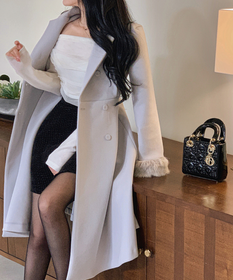 ダブルボタン袖ファー肩パッドロングコート SKYBLUE