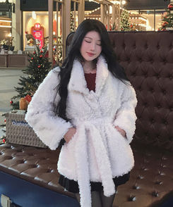 ハイネックスナップボタンファージャケット IVORY