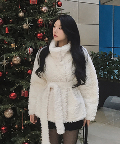 ハイネックスナップボタンファージャケット IVORY