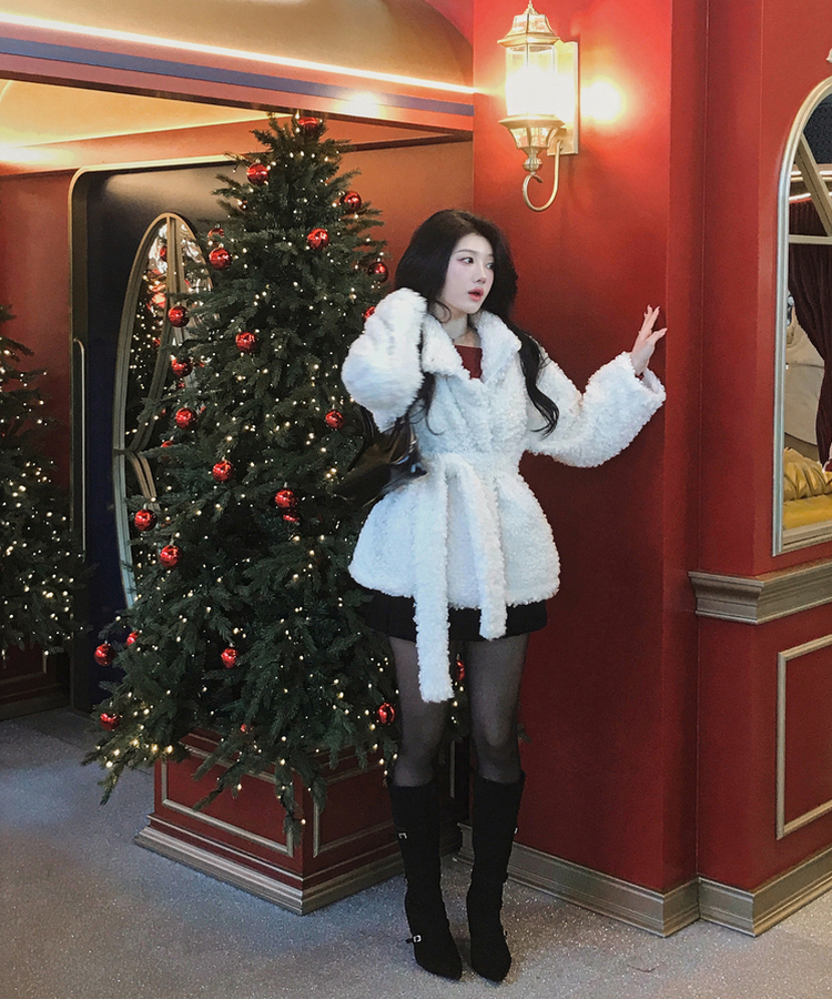 ハイネックスナップボタンファージャケット IVORY