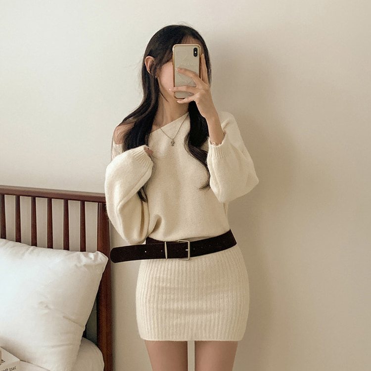 【ベルト付き】ワンショルダーボカシニットミニワンピース IVORY