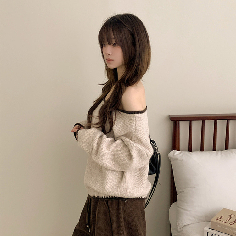 ボカシオフショルダーニット IVORY