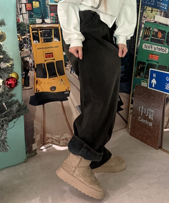 (융털기모) 벌룬 와이드 핀턱 데님 팬츠 흑청